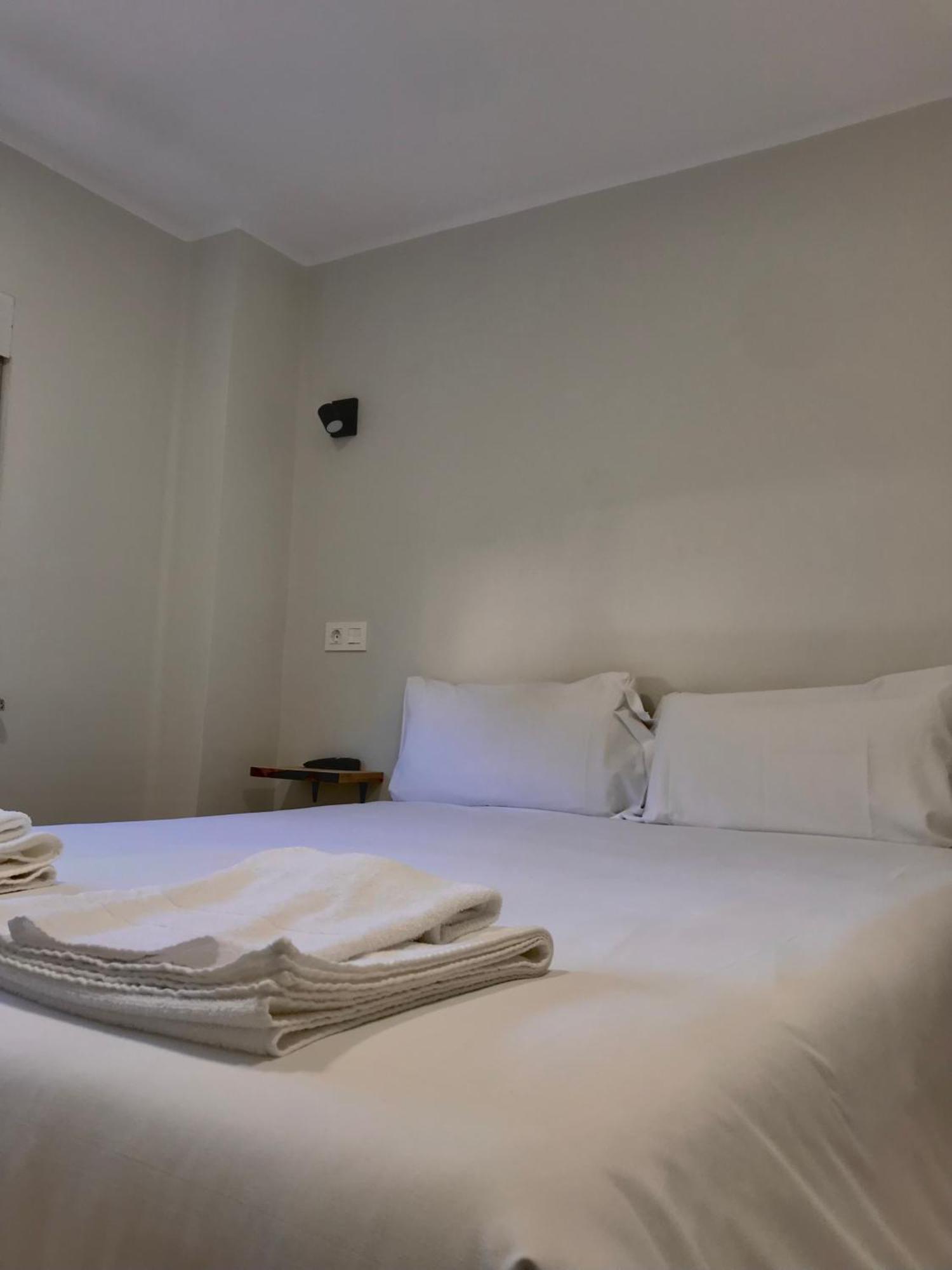 Hostal Mindanao Salamanca Exterior photo