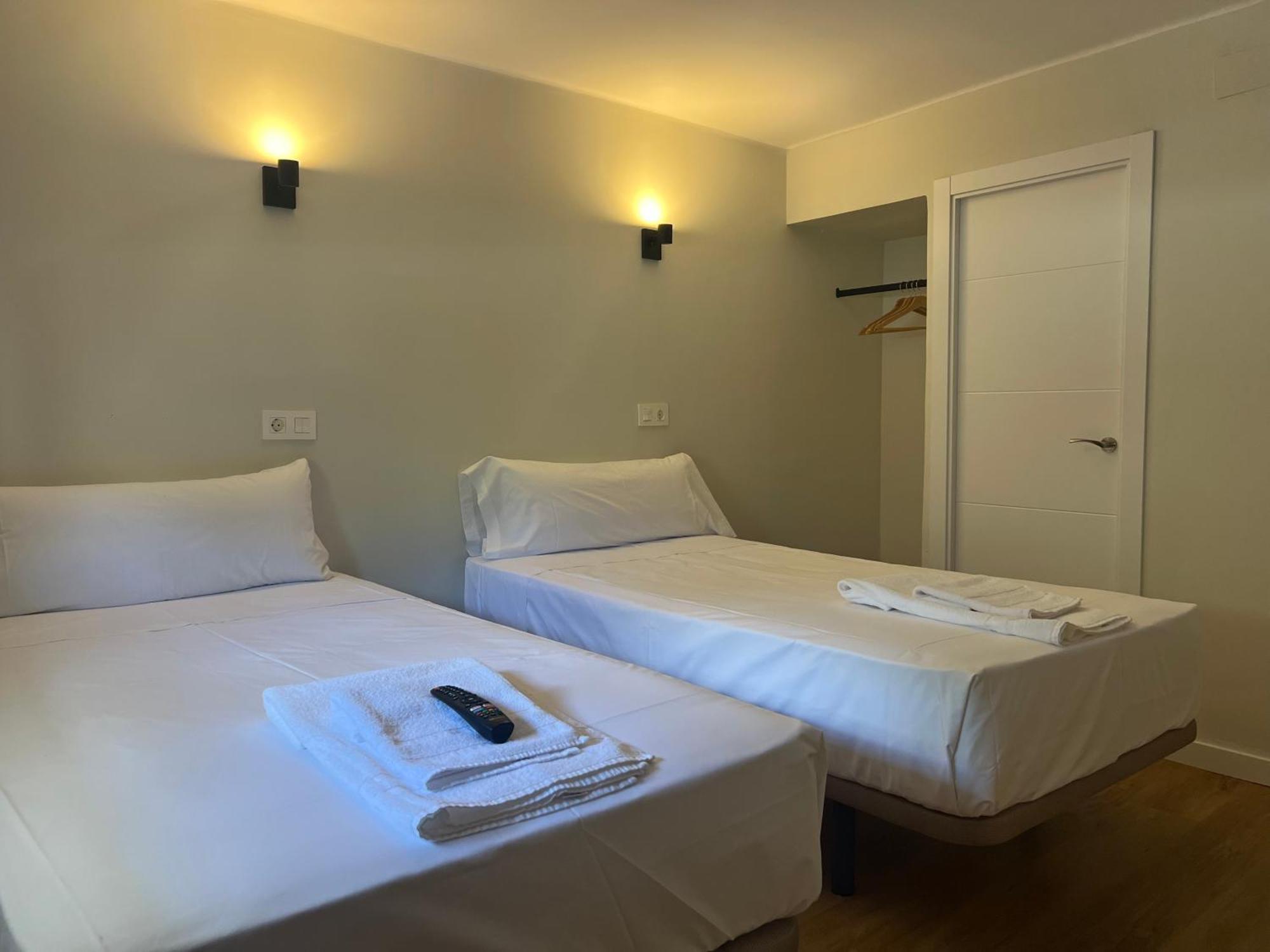 Hostal Mindanao Salamanca Exterior photo